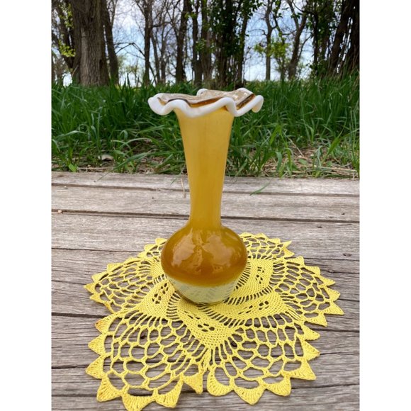 Vintage Art Glass Ruffle Vase Butterscotch Carmel White Swirl - Picture 13 of 16